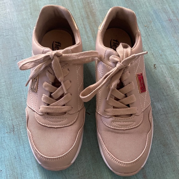 Guess GBG LOS ANGELES JERYL SNEAKER (8.5) - Picture 3 of 9